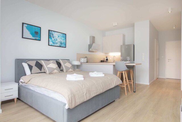 ヤクトロフスカ ブライト スタジオ