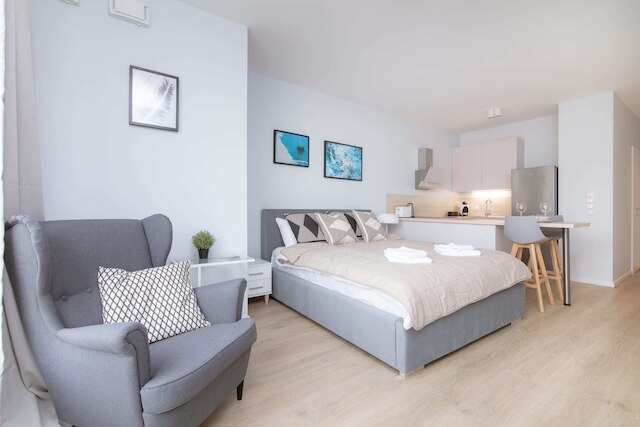 ヤクトロフスカ ブライト スタジオ