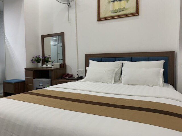 ドゥック ロン ホテル