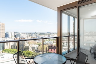 新しいベッドルーム 2 室、ダーリン ハーバー アパートメント