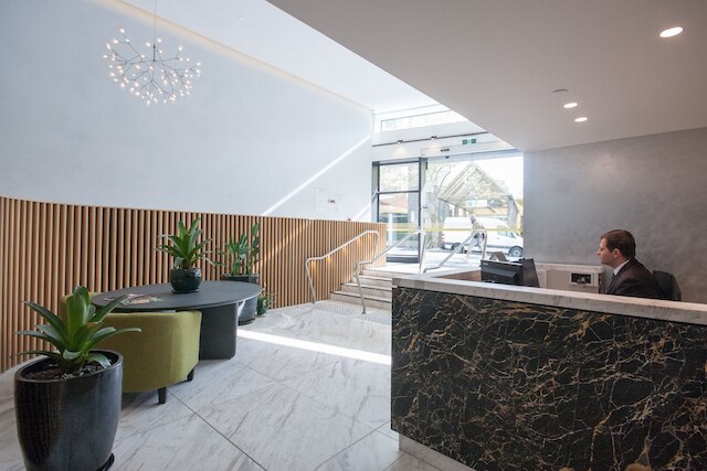 ポッツ ポイントにあるモダン アパートメント、ベッドルーム 2 室