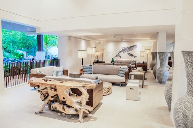 チャーリーズ エル ニド