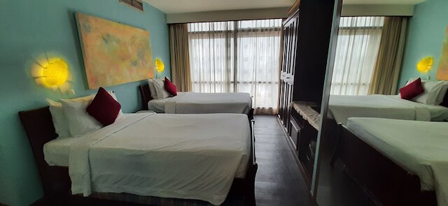 リアーナ サービス スイート アット タイムズ スクエア