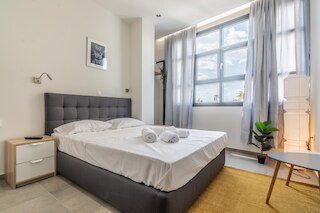 プレンティ アパートメンツ - アレス