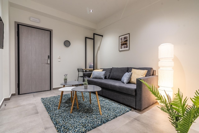 プレンティ アパートメンツ アポロ