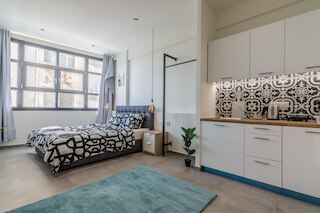 プレンティ アパートメンツ ヘルメス