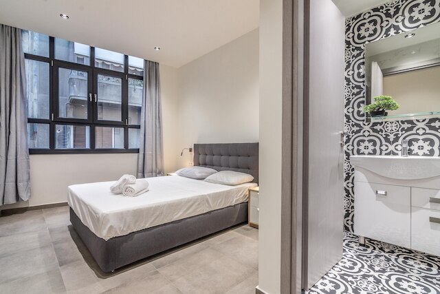 プレンティ アパートメンツ ヘラ