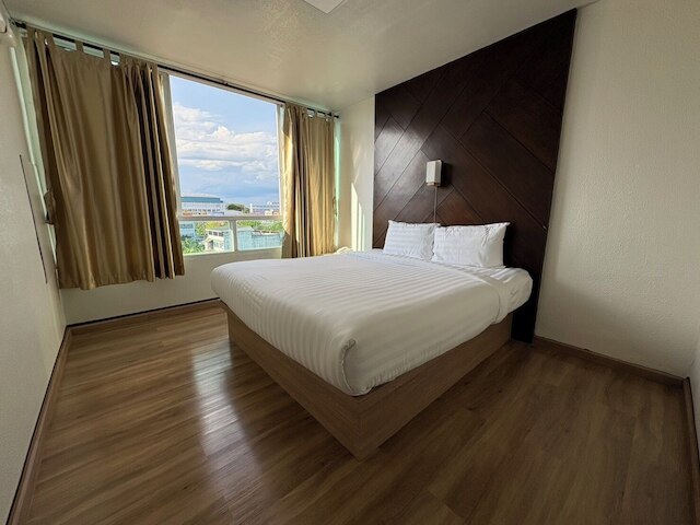 KM クワンパヤオ ホテル