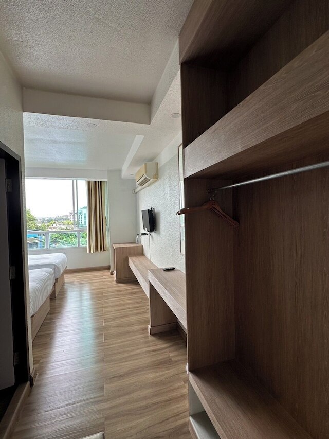 KM クワンパヤオ ホテル