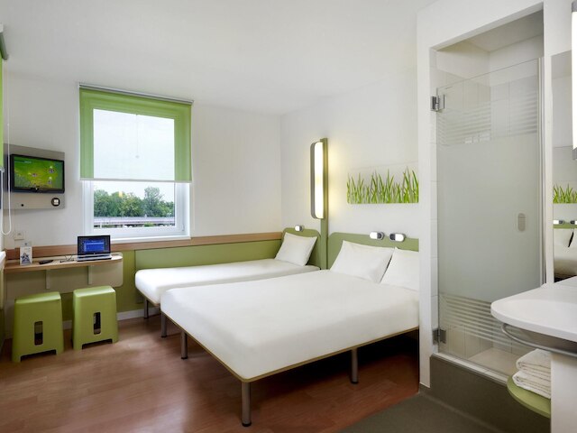 イビス バジェット ベラスケス スタレ ミアスト