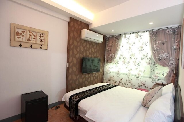 ホームタウン B&B (家郷民宿)