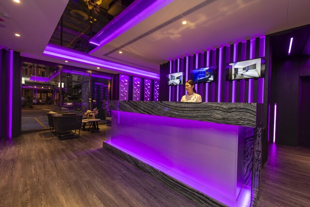 セブン フークン ホテル (福岡七號溫泉飯店)