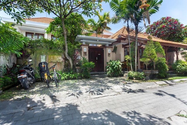 アニンドヤ サヌール