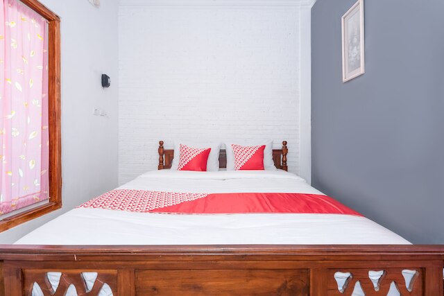 OYO 1592 ガディング 4u ホームステイ