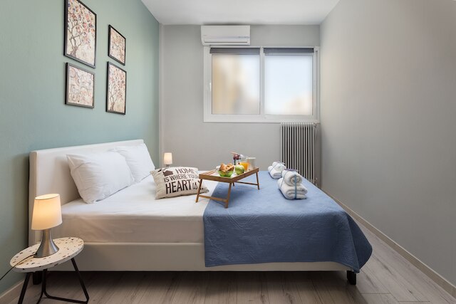 プレミアム ホームズ、アテネ ステイ