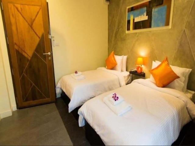 アット ボーダー