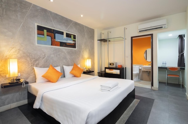 アット ボーダー