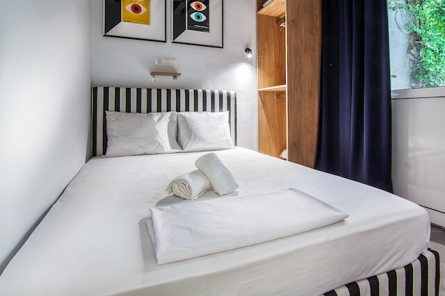 モダンでスタイリッシュな改装されたフラット、メトロの近く