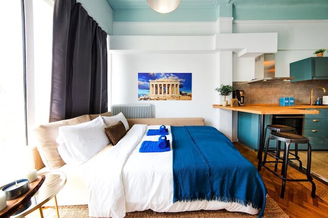 ユア ホーム アンダー ザ アクロポリス ルーフデッキ