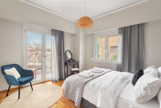 サン スプラッシュド サンクタム バルコニーズ アクロポリス