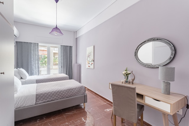 エクスプロア ヒストリー フロム シック セントラル アパートメント