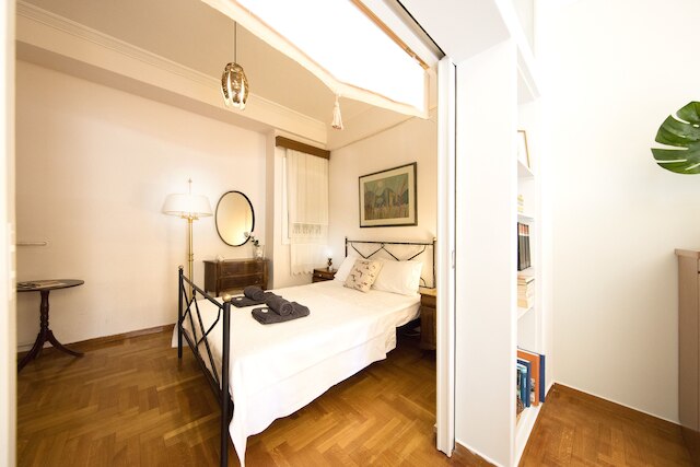 ユア ホーム アンダー アクロポリス セントラル & セーフ