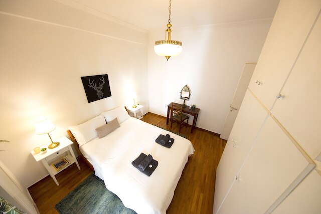 ユア ホーム アンダー アクロポリス セントラル & セーフ