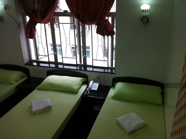 ダッチ ホステル