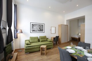 ウィーン ゴールド アパートメンツ