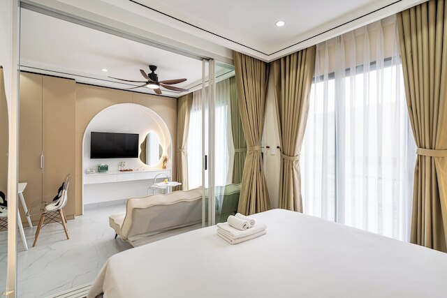 ザ ロイヤル ホテル & アパートメント