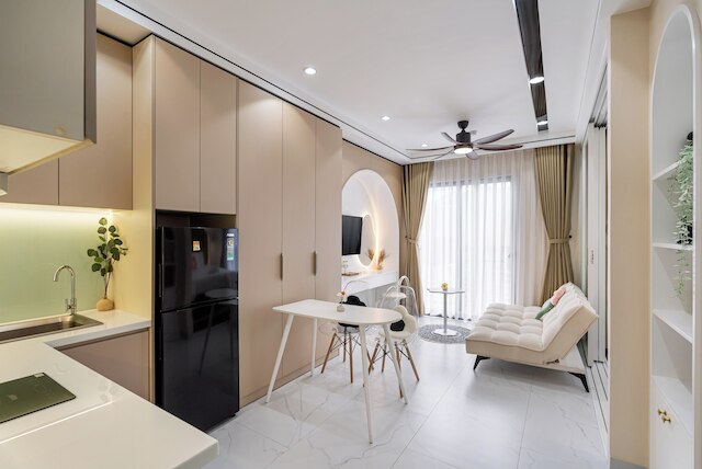 ザ ロイヤル ホテル & アパートメント