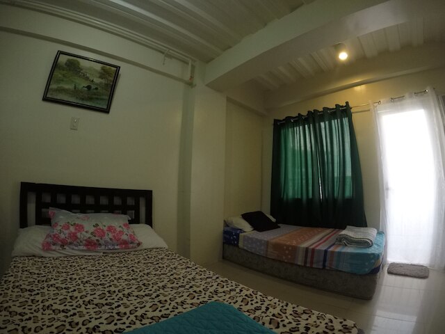 パラニャーケ エアポート ホームテル