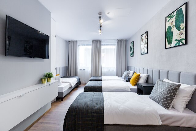 フレンドハウス アパートメンツ ズゥスカ 7