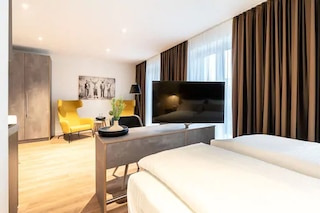 H23 ボーディングホテル