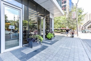 フロント ストリート ラグジュアリー コンドス