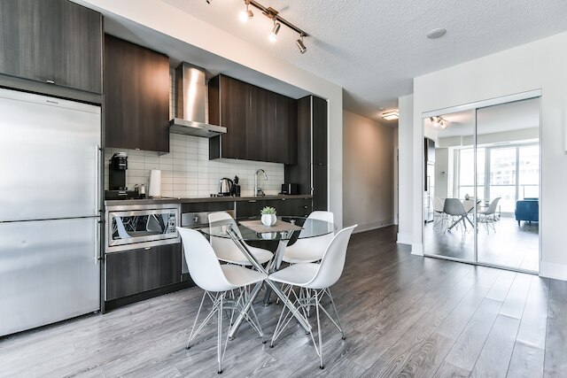 フロント ストリート ラグジュアリー コンドス