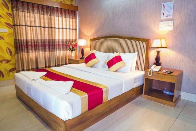 インピアナ ホテル