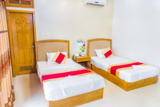 インピアナ ホテル