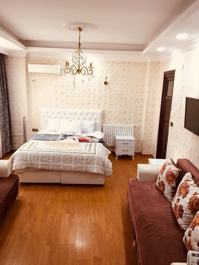 デラックス ロイヤル アパート