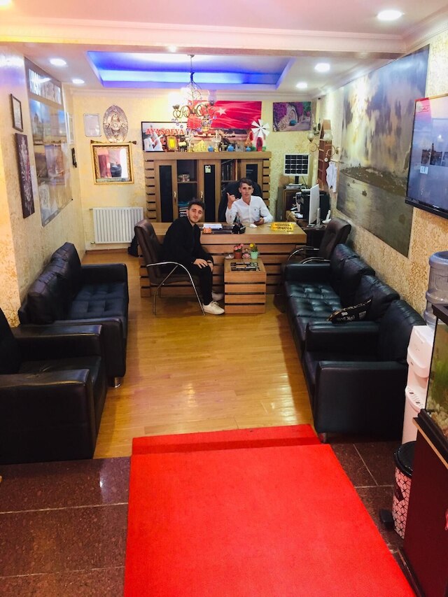 デラックス ロイヤル アパート