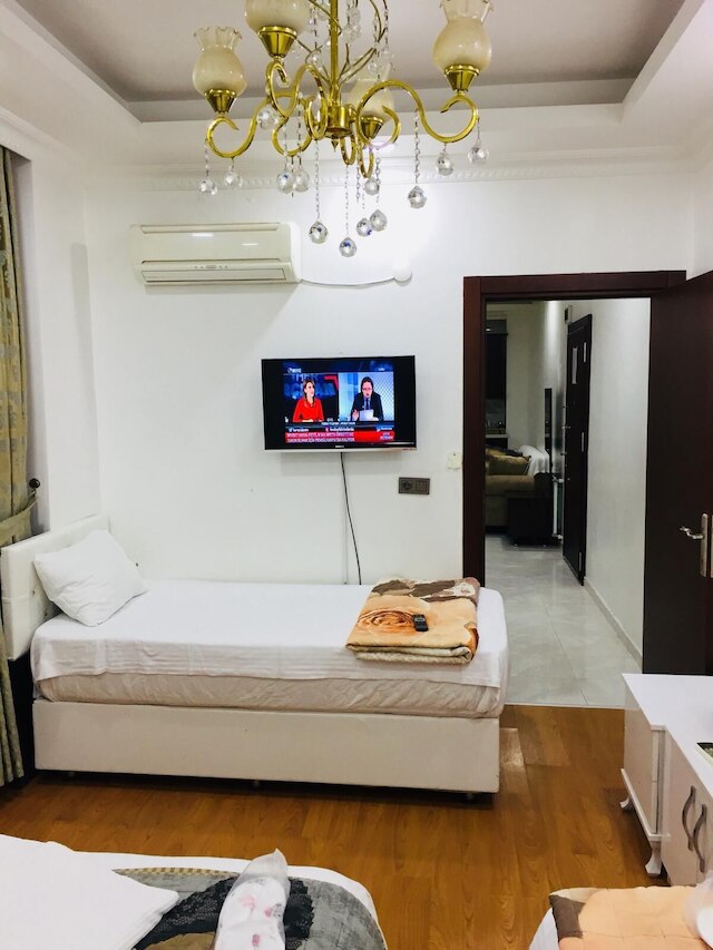 デラックス ロイヤル アパート