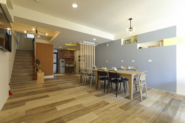 カラー バルーンズ (彩色気球民宿)