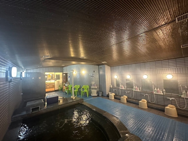 カプセルイン大塚