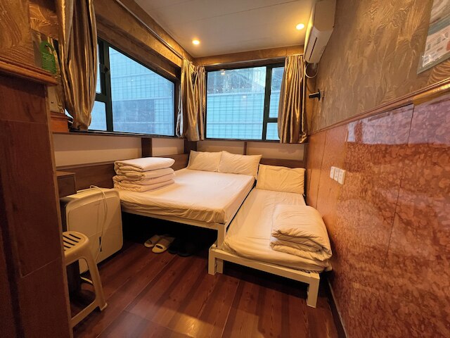 ネイザン ロードにあるホップ イン