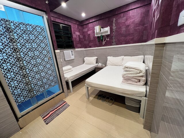 ネイザン ロードにあるホップ イン