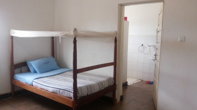 グル クリスタル ホテル