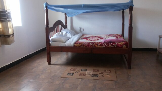 グル クリスタル ホテル