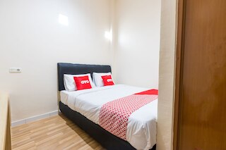 OYO  1435  レジデンス  446