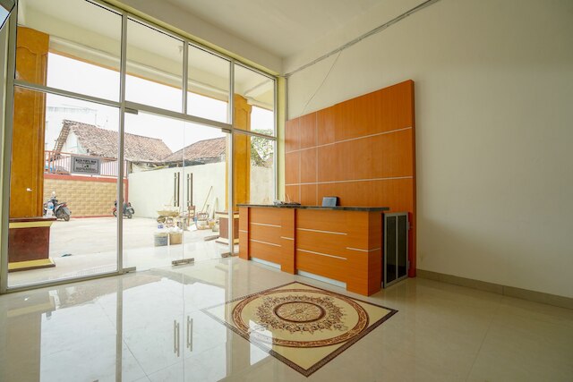 OYO 1146 ミラクル ホームステイ シャリア