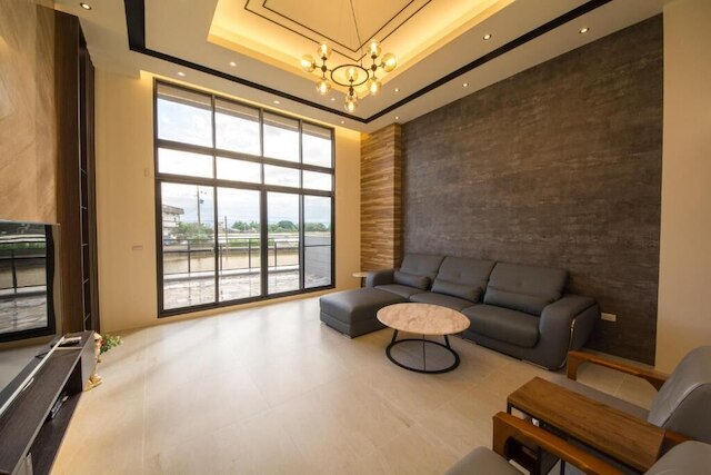 イーラン シャオ ジュー